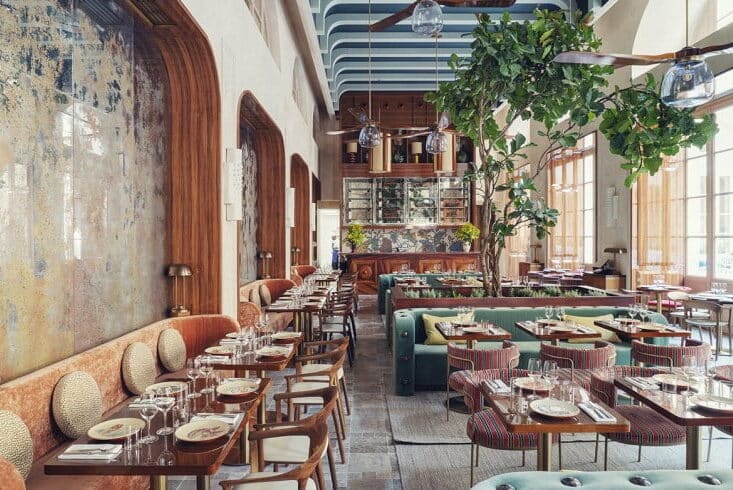 Salle restaurant mimosa 740x490 1 edited